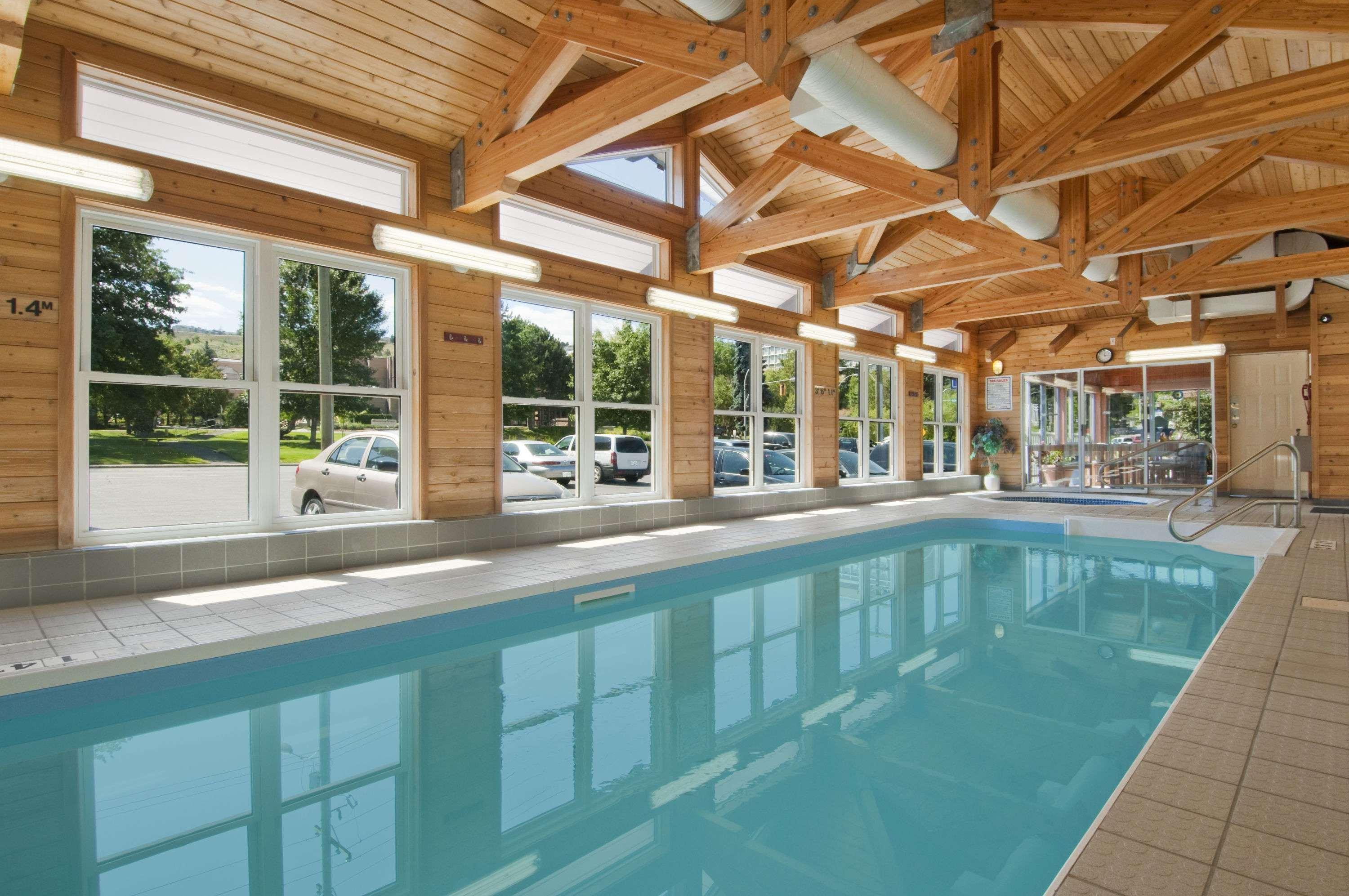 Travelodge By Wyndham Kamloops Bagian luar foto